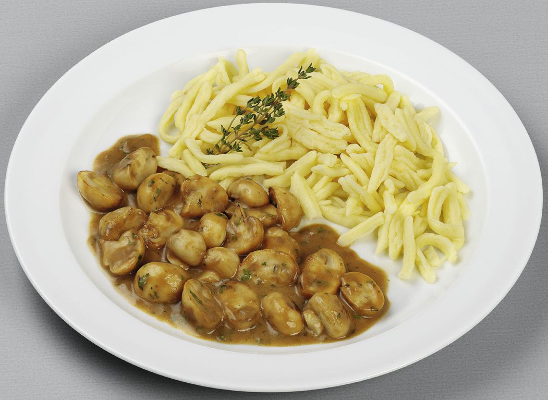 Cremiges Champignonragout mit Spätzle | 13587 Cremiges Champignonragout mit Spätzle | 13587